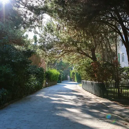 太阳公寓 * 格勒姆