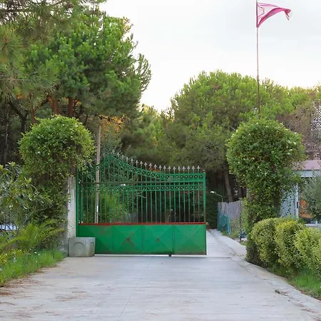 别墅 太阳公寓 *